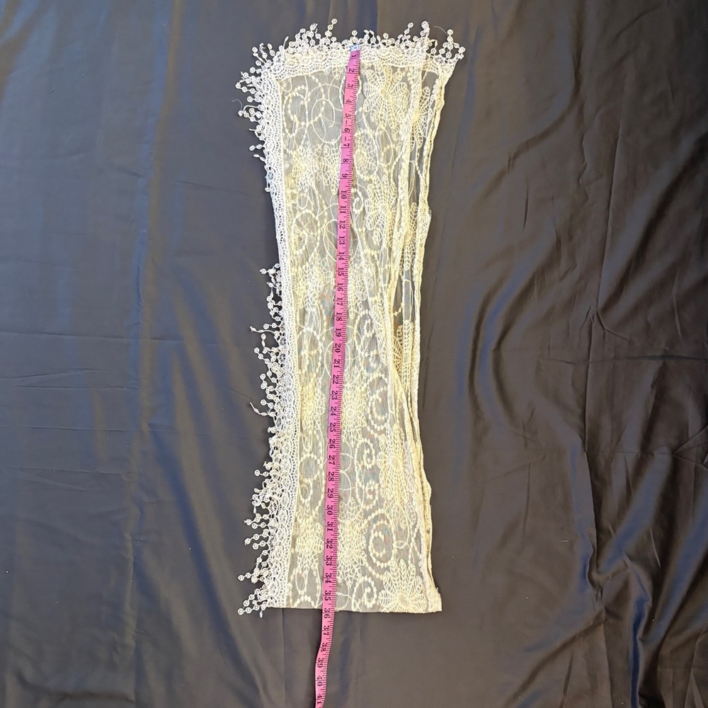 Ivory Floral Lace Triangle Scarf Shawl - Picture 5 of 6